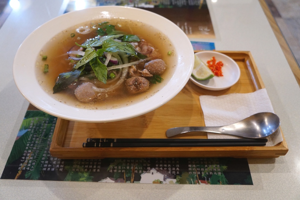 生牛肉+牛丸河粉