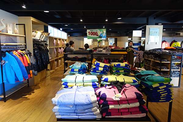 美姬遊記 什麼都有之真好好買的國王家族羽絨服觀光工廠2訪 台南市 佳里區 接力吃下去 痞客邦