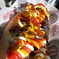 Mar.31~Robson Street。Cheese Dog