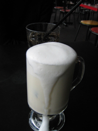 Apr.05~久違的True Confection。溢出的Chai Tea Latte