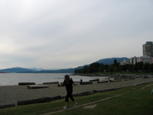 June 08~English Bay。天氣陰。