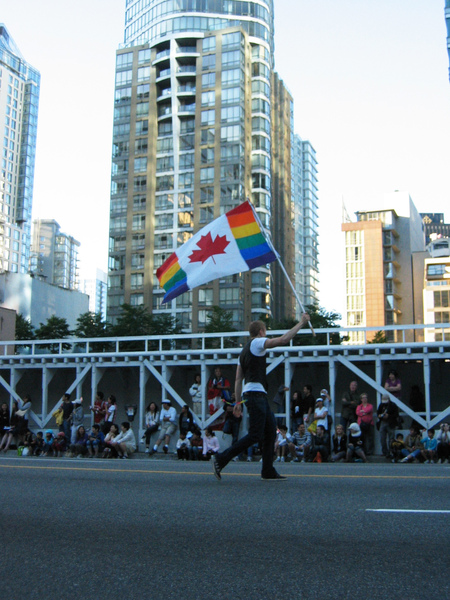 Canada Day Parade~彩虹版國旗！