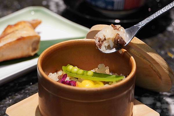 【純分享轉載】高雄無菜單料理推薦｜覓奇頂級日本料理，海膽刺身