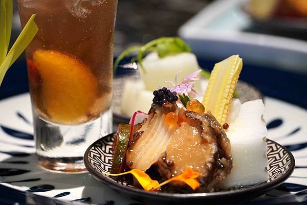 【純分享轉載】高雄無菜單料理推薦｜覓奇頂級日本料理，海膽刺身