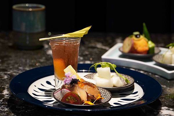 【純分享轉載】高雄無菜單料理推薦｜覓奇頂級日本料理，海膽刺身