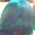 綠色頭髮！！！有嚇到。。。。