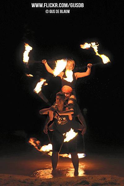 fire show-yin yang-1.jpg