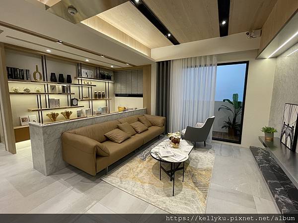 皇龍天晴A7樣品屋客廳書房