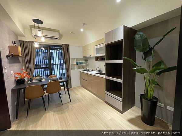皇裕觀雲3-A11實品屋廚房餐廳