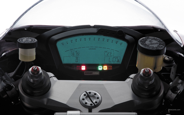 Ducati_1098_2007_12_1680x1050.jpg