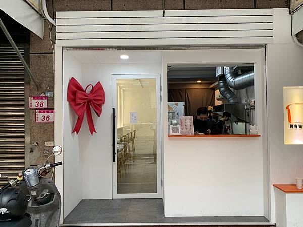 IMG_1360.jpg IMG_1360.jpg