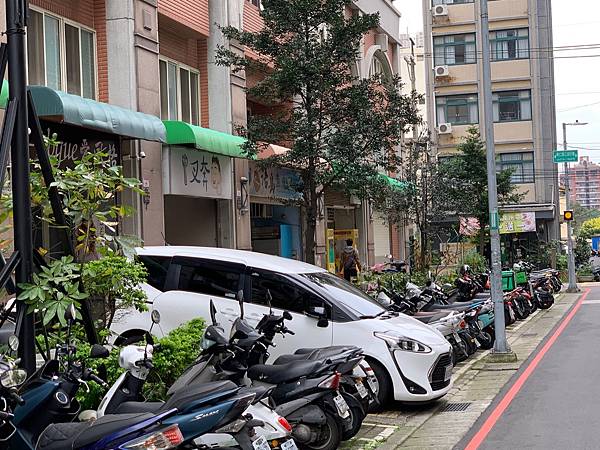 叉奔 桃園中壢炒飯 骰子牛炒飯 元智大學附近美食 炒烏龍 叉奔 桃園中壢炒飯 骰子牛炒飯 元智大學附近美食 炒烏龍