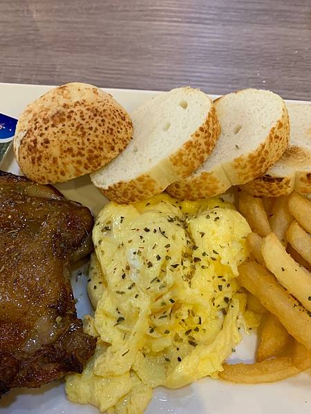 IMG_1949.jpg IMG_1949.jpg