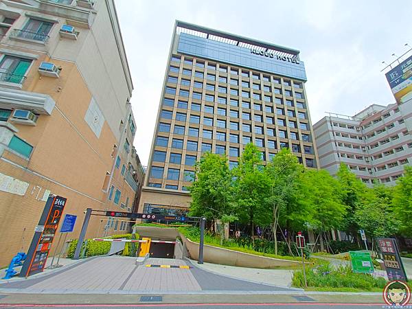 台中浮雲客棧四人房+四早餐 (不用三千?)Kloud hot 台中浮雲客棧四人房+四早餐 (不用三千?)Kloud hot