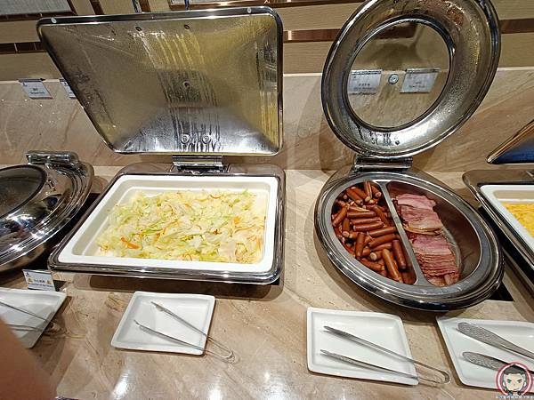 台中浮雲客棧四人房+四早餐 (不用三千?)Kloud hot 台中浮雲客棧四人房+四早餐 (不用三千?)Kloud hot