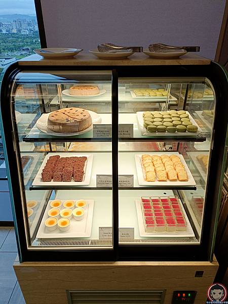 台中浮雲客棧四人房+四早餐 (不用三千?)Kloud hot 台中浮雲客棧四人房+四早餐 (不用三千?)Kloud hot