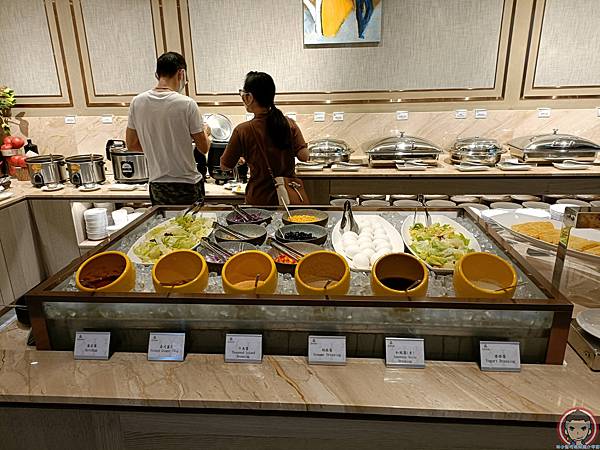 台中浮雲客棧四人房+四早餐 (不用三千?)Kloud hot 台中浮雲客棧四人房+四早餐 (不用三千?)Kloud hot