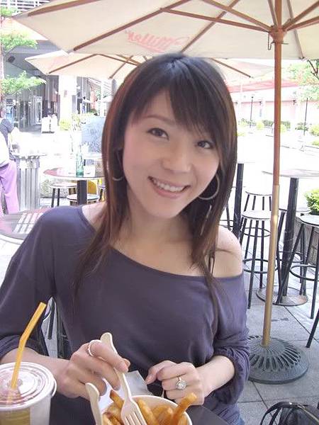 20110531緯來主播徐裴翊.jpg