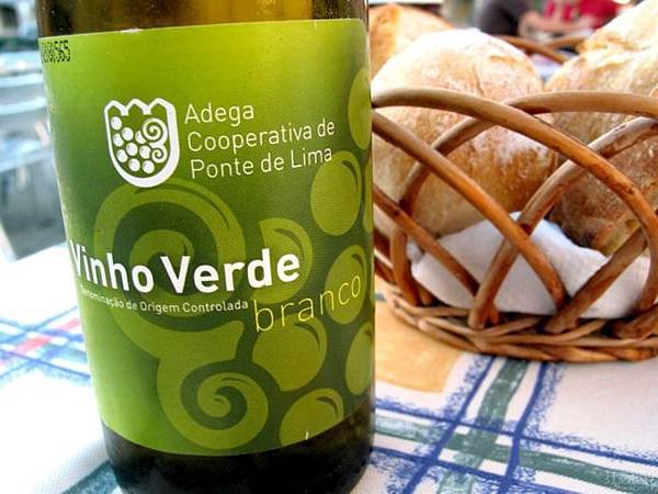 01-vinho-verde-wine