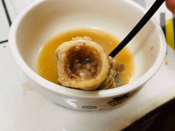 試吃 豬骨煲好吃嗎 不再苦惱豬骨煲怎麼做 澳門正宗骨煲冷凍包 就是澳門 珠海的味道 吃了養骨氣 身體勇