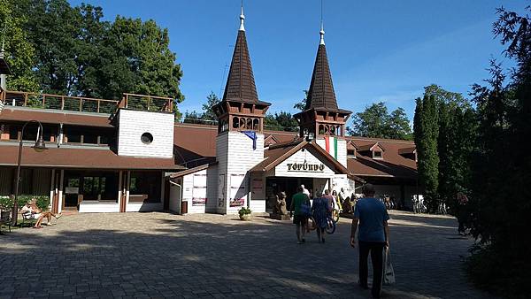 E1A52DF6-F73F-4D68-B9FC-6BEF247D292E.jpeg E1A52DF6-F73F-4D68-B9FC-6BEF247D292E.jpeg