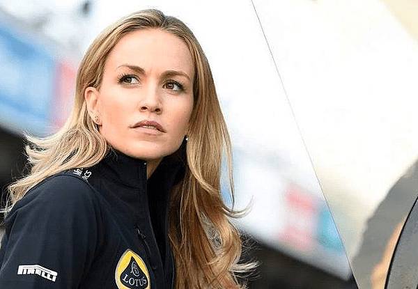 Renault車隊美女F1車手-Carmen Jorda-2