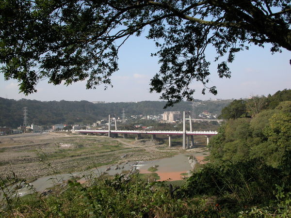 也不知道是甚麼橋