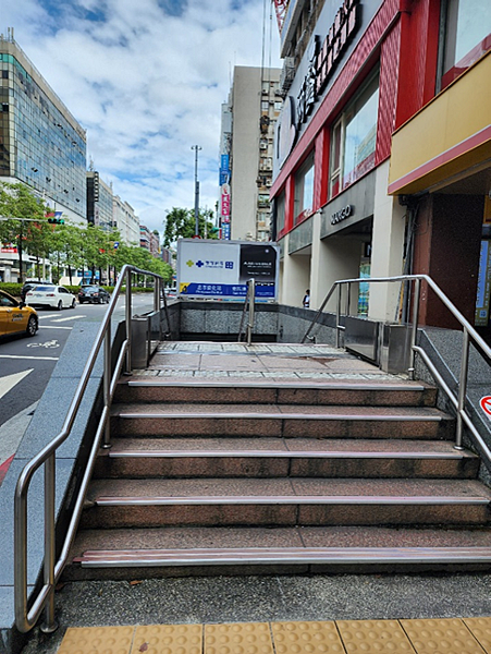 ｜台北醫美｜賦真妍｜用BBL青春光耀還我煥光奇肌