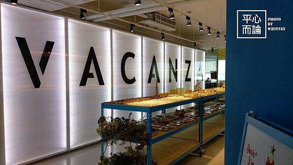 Vacanza Accessory Outlet (1) Vacanza Accessory Outlet (1)