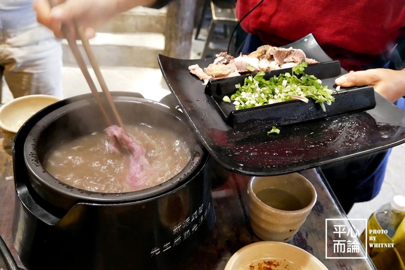 樂山地道美食%26;樂山大佛一日遊 (27).JPG