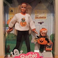 HappyHalloweenBarbieKellyGiftSet1.jpg