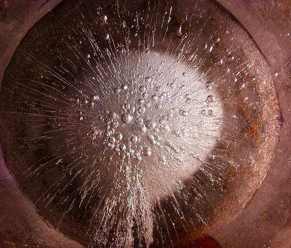 等離子體碟覆蓋一杯水的冰凍視象(另一篇文章3 ).jpg