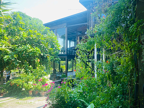 [台中景點]卓也小屋:390元半無菜單料理!庭園玻璃屋、近大