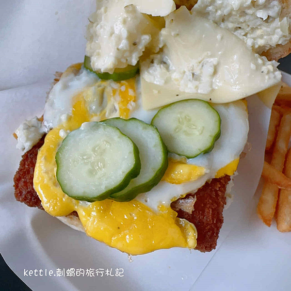 [台中南屯]王里.人 Burger:黑白配色簡約小店、可口的