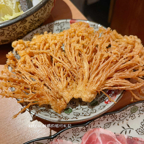 [台中南屯]湯棧:必點剝皮辣椒雞鍋、輕井澤集團、公益路美食