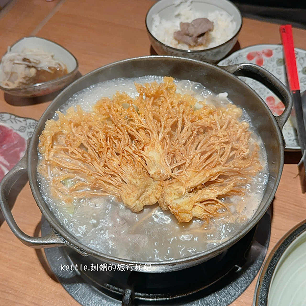 [台中南屯]湯棧:必點剝皮辣椒雞鍋、輕井澤集團、公益路美食