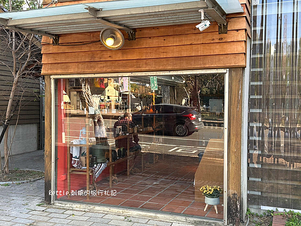 [嘉義新景點]DAY DAY:復古木屋吃霜淇淋、ig打卡景點