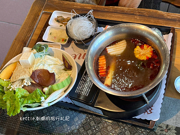 [台中景點]松居若水蔬食庭園餐廳:都市中的禪意小秘境、近大坑