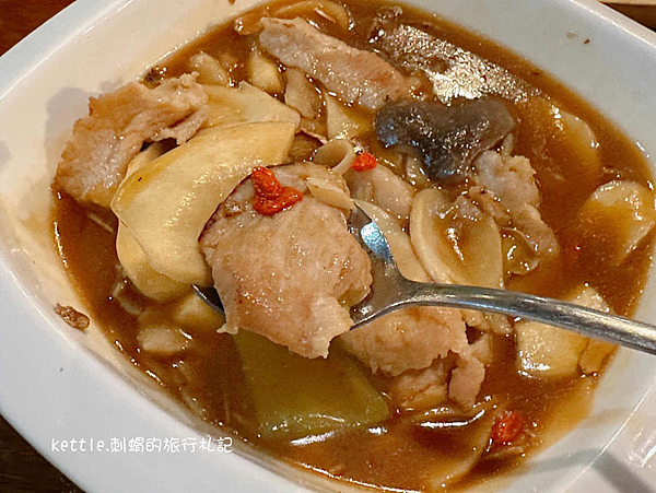 [台中西屯]十二月粥品• 茶飲• 私房菜(甘肅店/健行店):