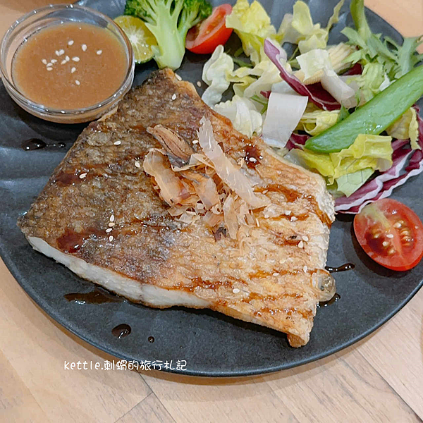 [台中西區]不設限食飲空間:文青簡約溫度食堂、美術館綠園道美