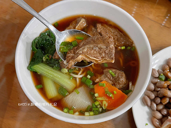 [台中大雅]松居食堂(預約制):台中最美牛肉麵、庭院秘境餐廳