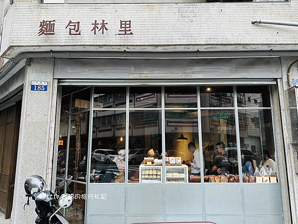 [台中南屯]麵包林里:萬和宮附近人氣麵包店、大推純生布丁與巧