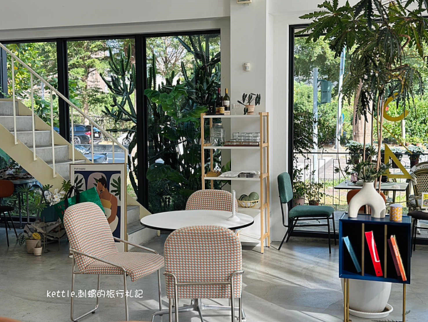 [台中南屯]Stunning Cafe:韓式料理專賣店、結合