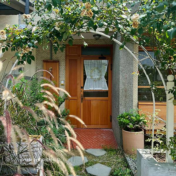 [台中南屯]百歲堂:法式小點心可麗露、費南雪專賣、黎明新村美