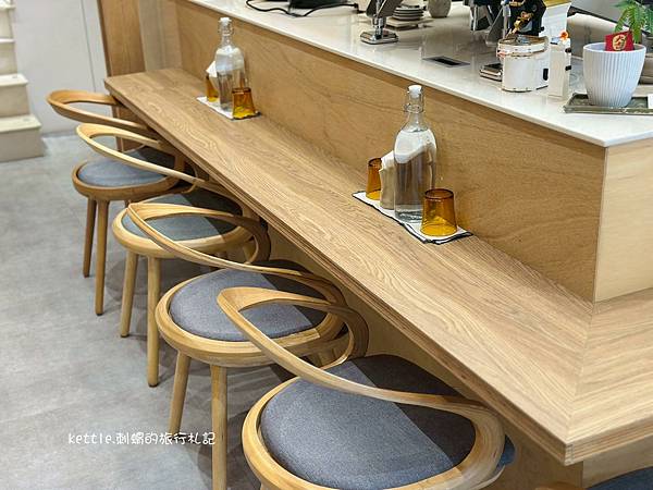 [台中南屯]鄰人咖啡:日式榻榻米咖啡廳、平日不限時、近南屯捷