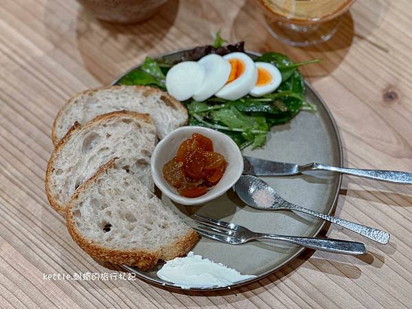 [台中南屯]鄰人咖啡:日式榻榻米咖啡廳、平日不限時、近南屯捷