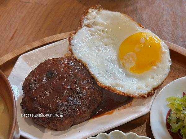 [台中西屯]三夕sio cafe:日式定食X咖啡X探古著複合