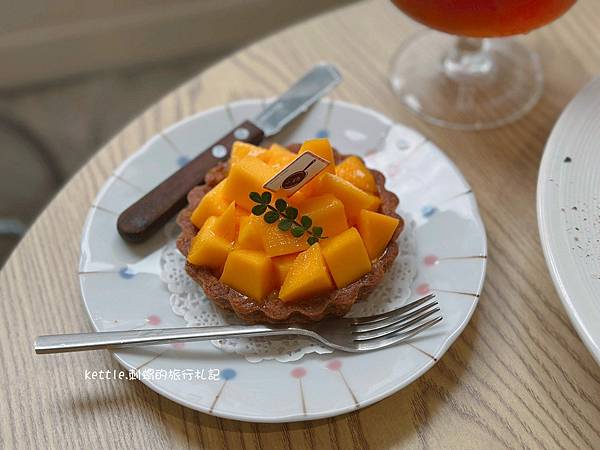 [台中中區]小鍋甜點咖啡:從正餐到甜點、中區溫柔色調咖啡廳、