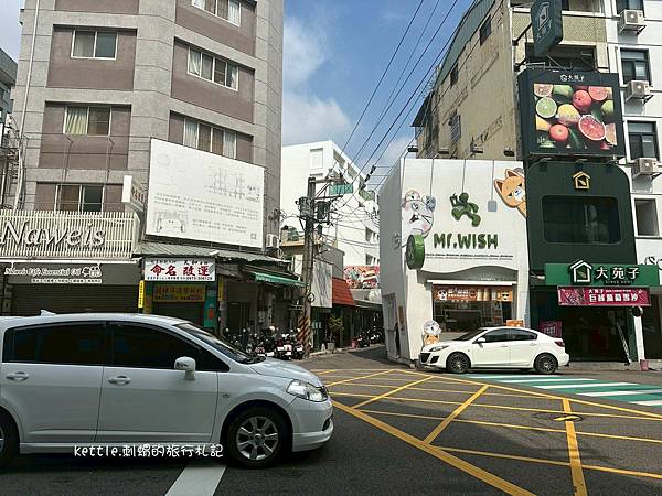 [台中西屯]qn dessert:逢甲玻璃窗咖啡廳、招牌千層