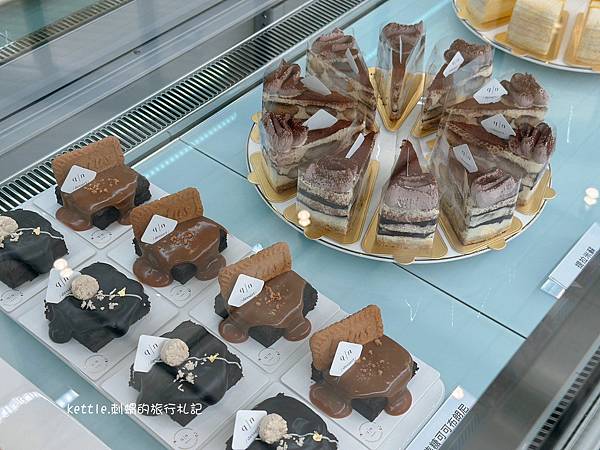 [台中西屯]qn dessert:逢甲玻璃窗咖啡廳、招牌千層